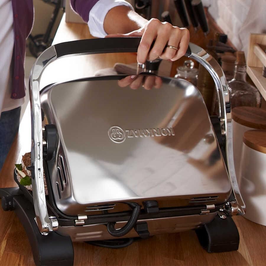 KORKMAZ A328-05 TOSTKOLİK TOST MAK.İNOX/SİYAH GRAN