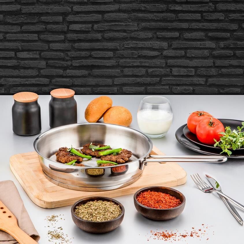 ÖZLİFE 4013 POLO 26 CM TEKLİ ÇELİK TAVA SADE